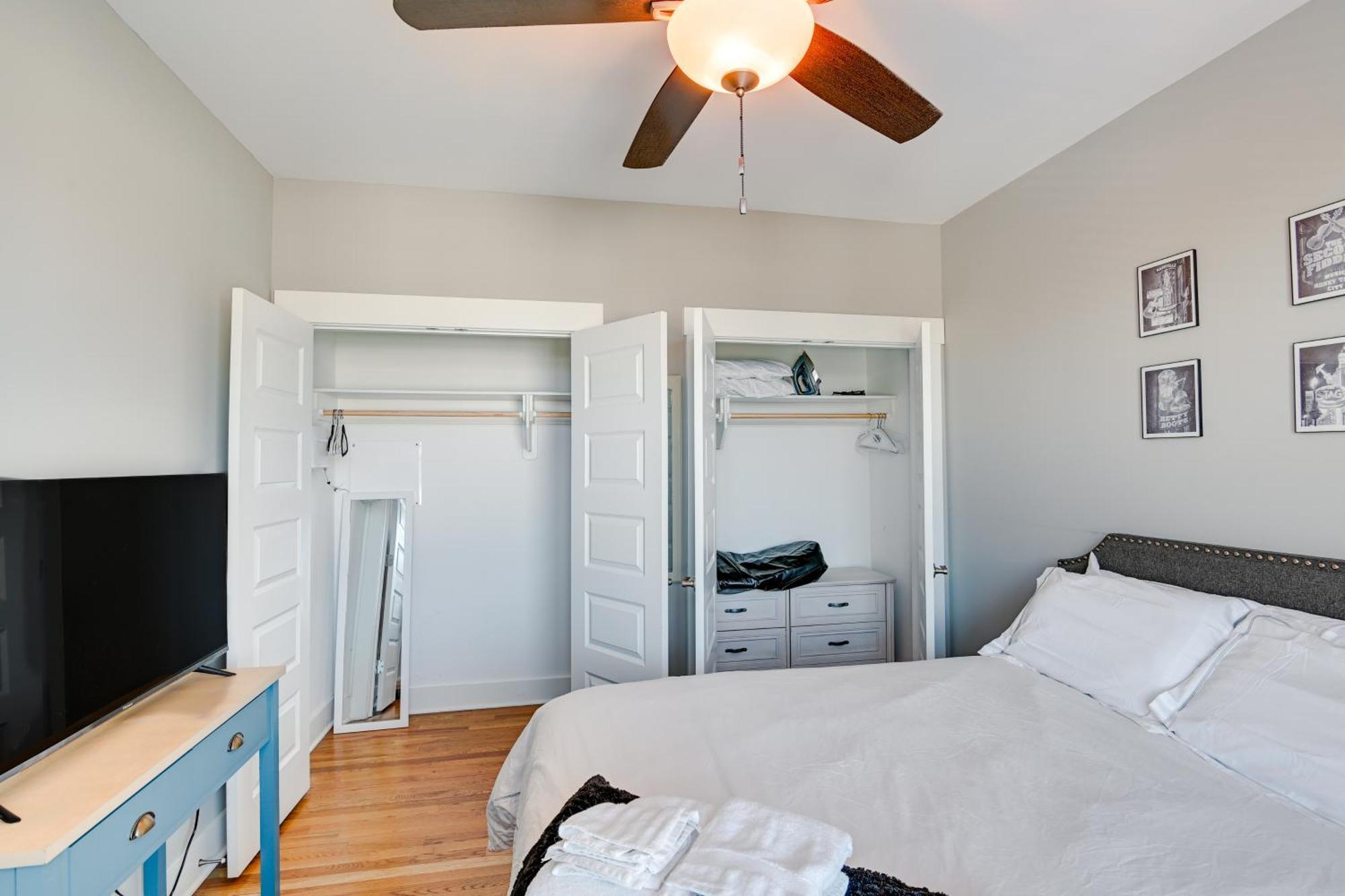 Modern Walk To Local Breweries!