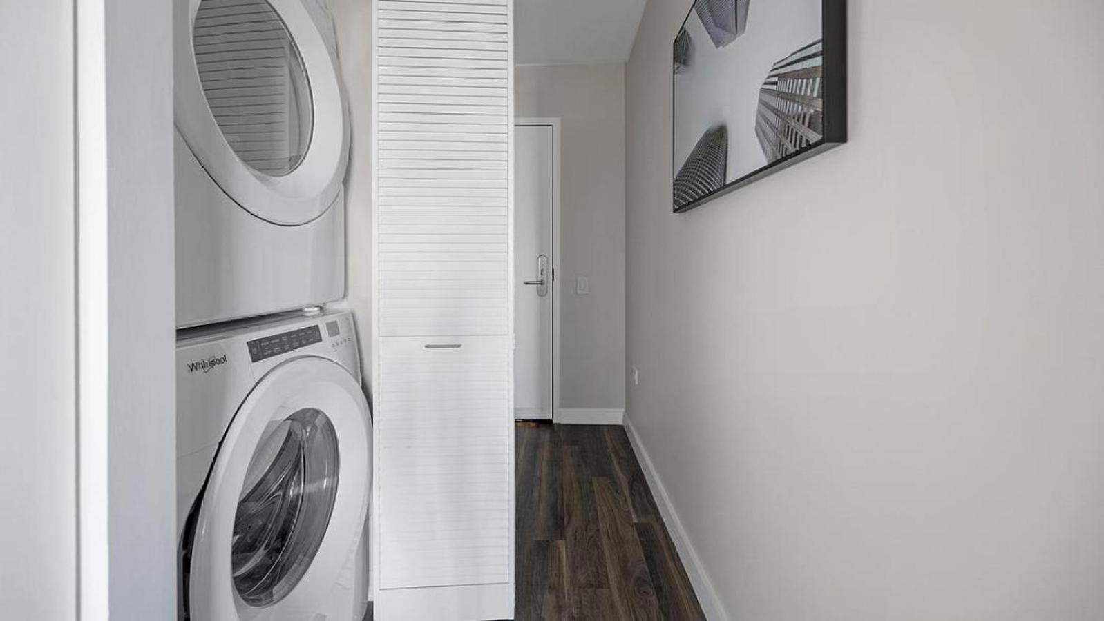 Landing - Modern With Amazing Amenities Apartment *