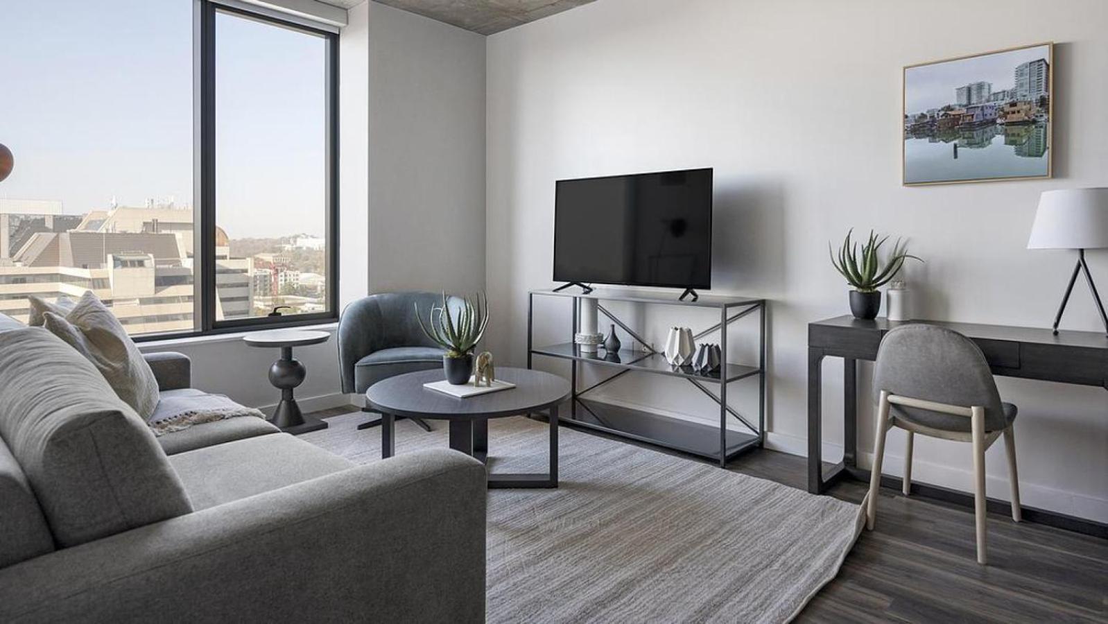 Landing - Modern With Amazing Amenities