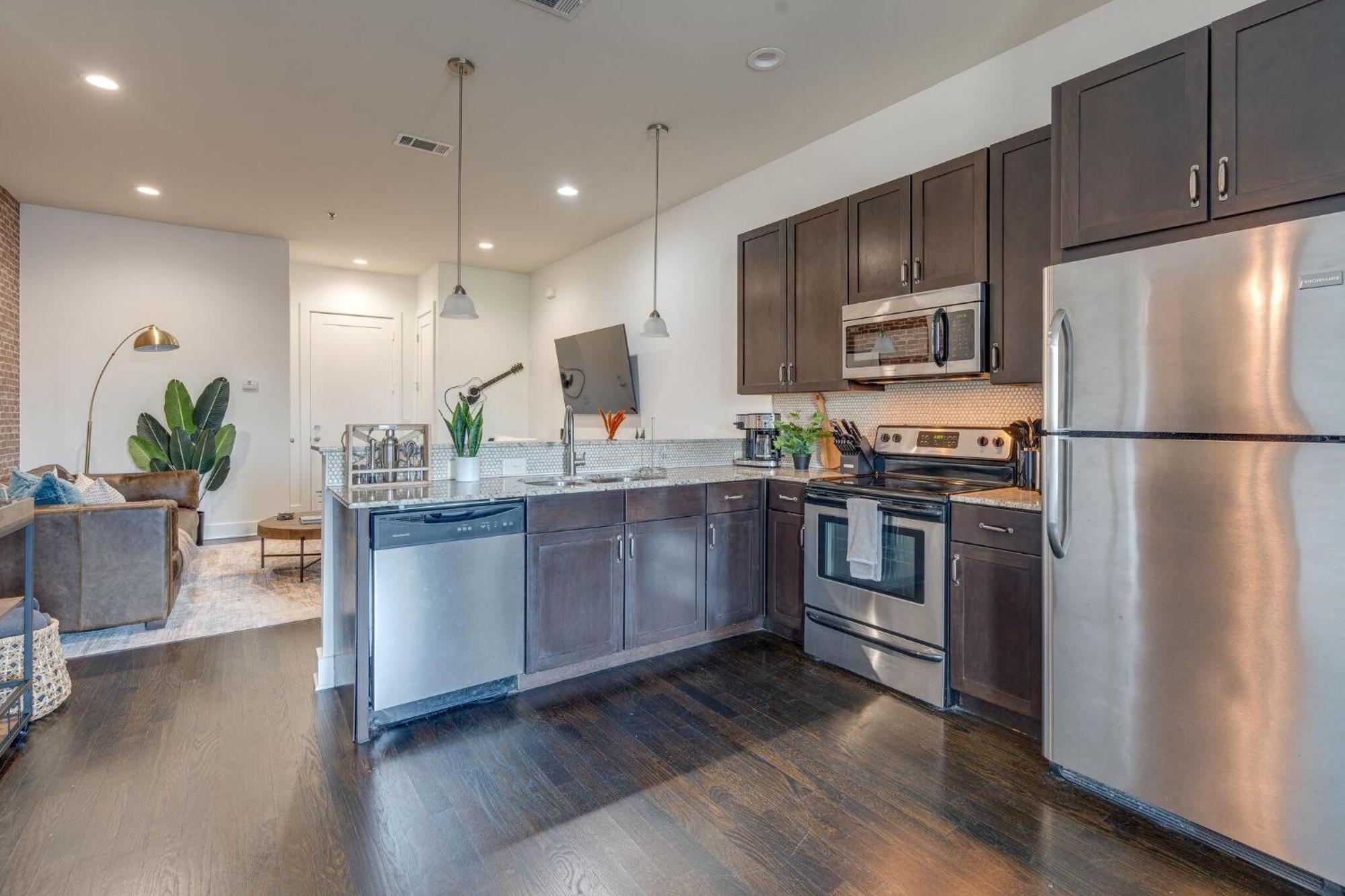 Lofts At 30th - Urban - Minutes To Broadway *