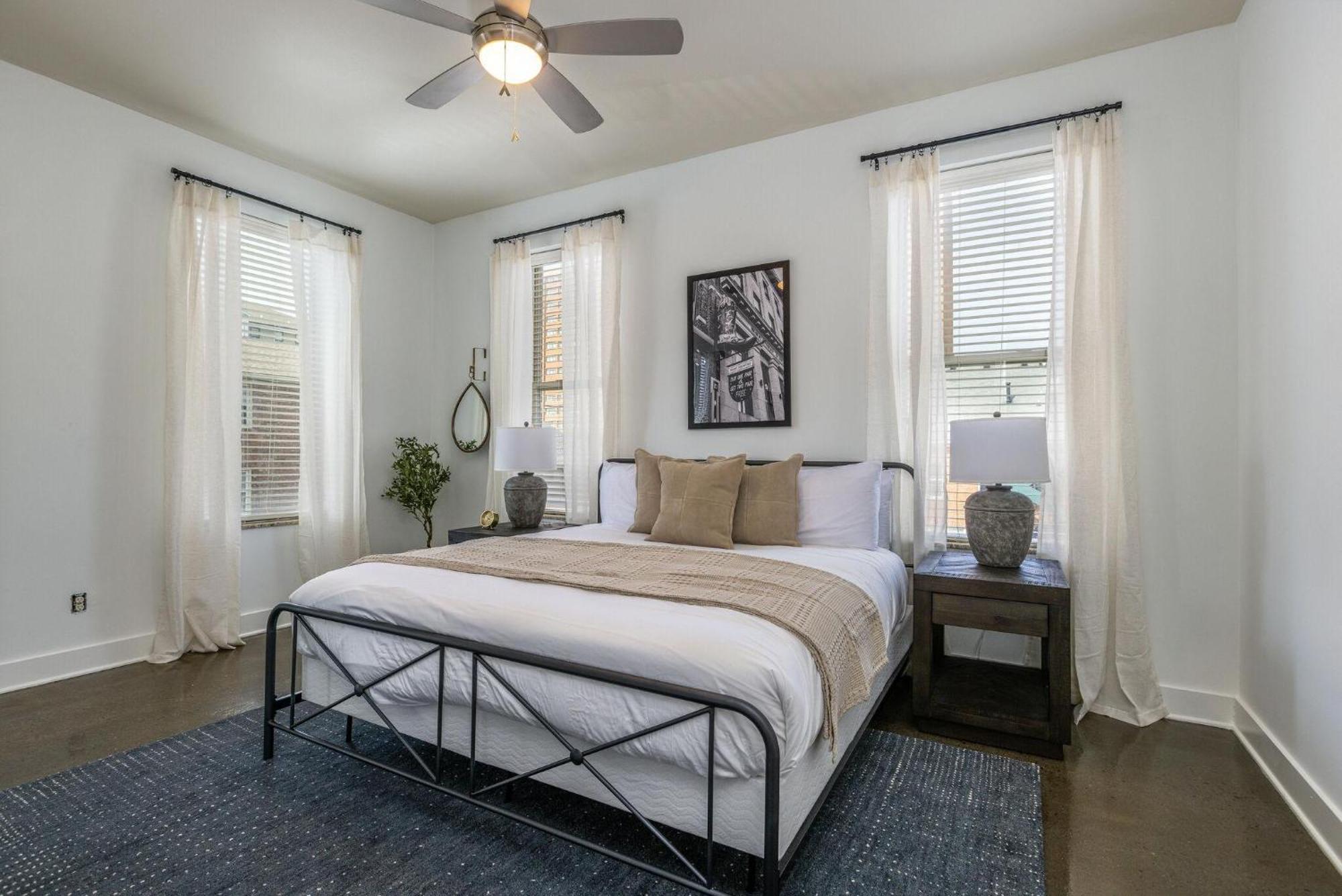 Lofts At 30th - Corner Elegance - In Midtown Holiday home