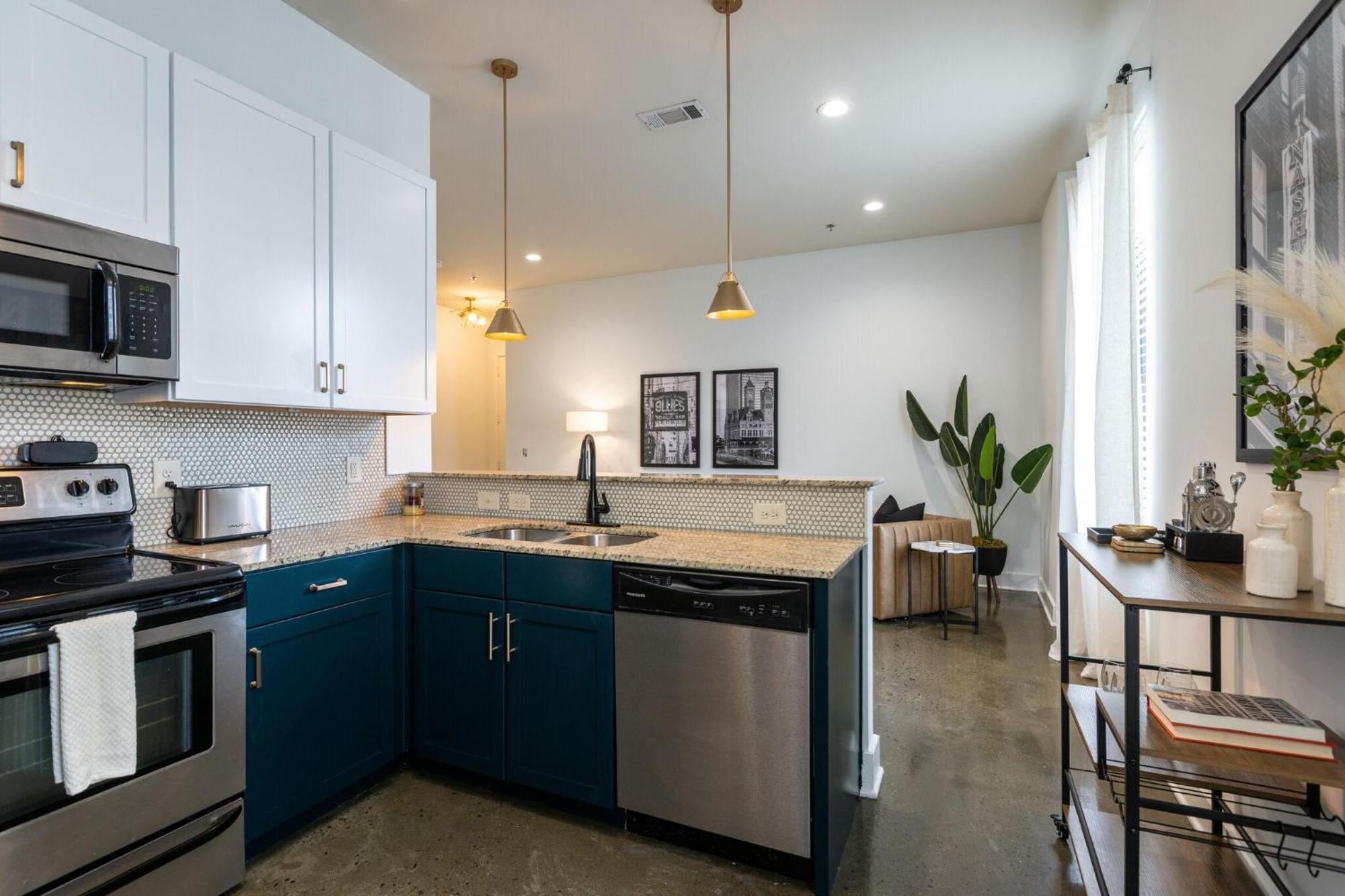 Lofts At 30th - Corner Elegance - In Midtown *