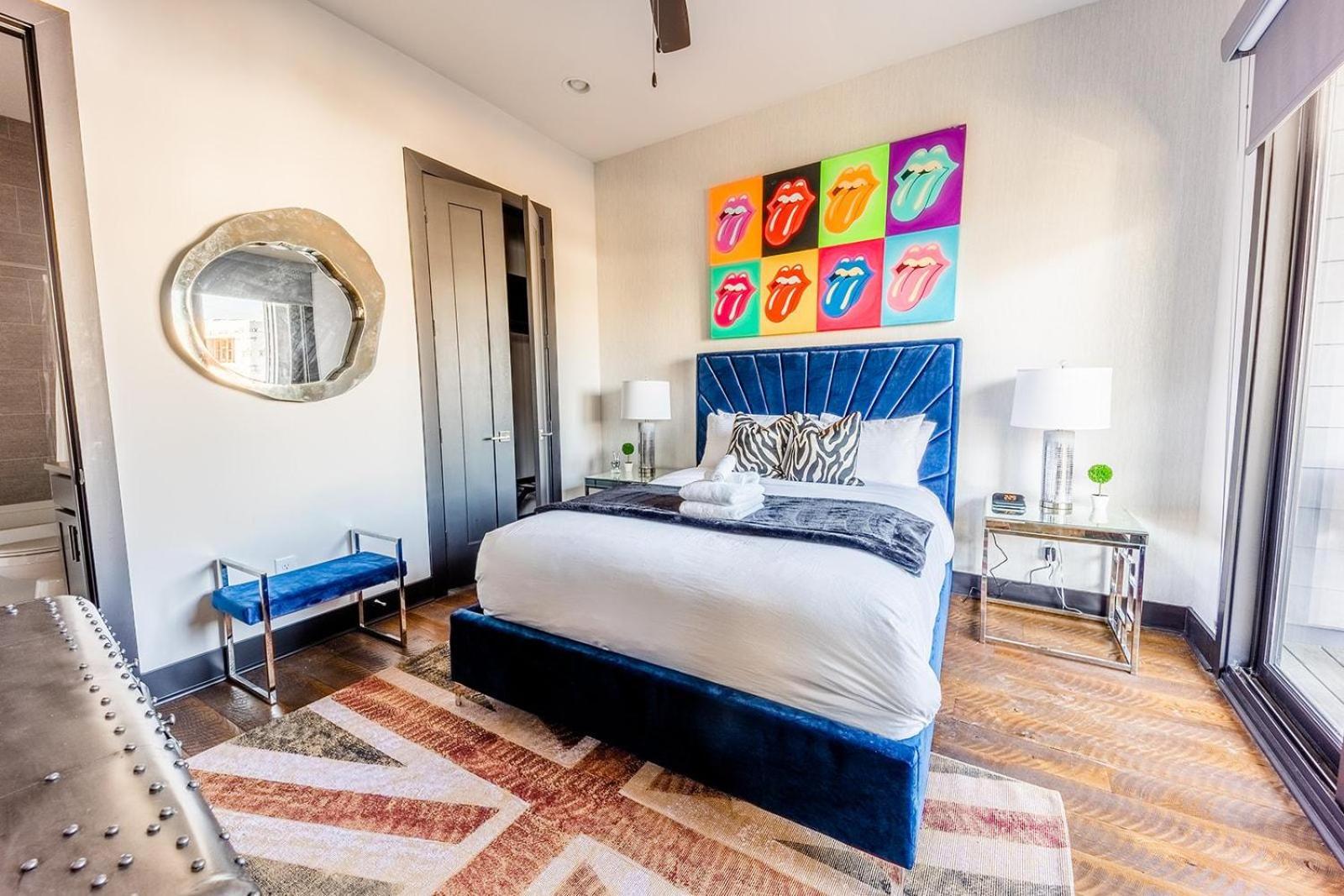 Two Lavish Gulch Homes - Mins To Broadway Holiday home *