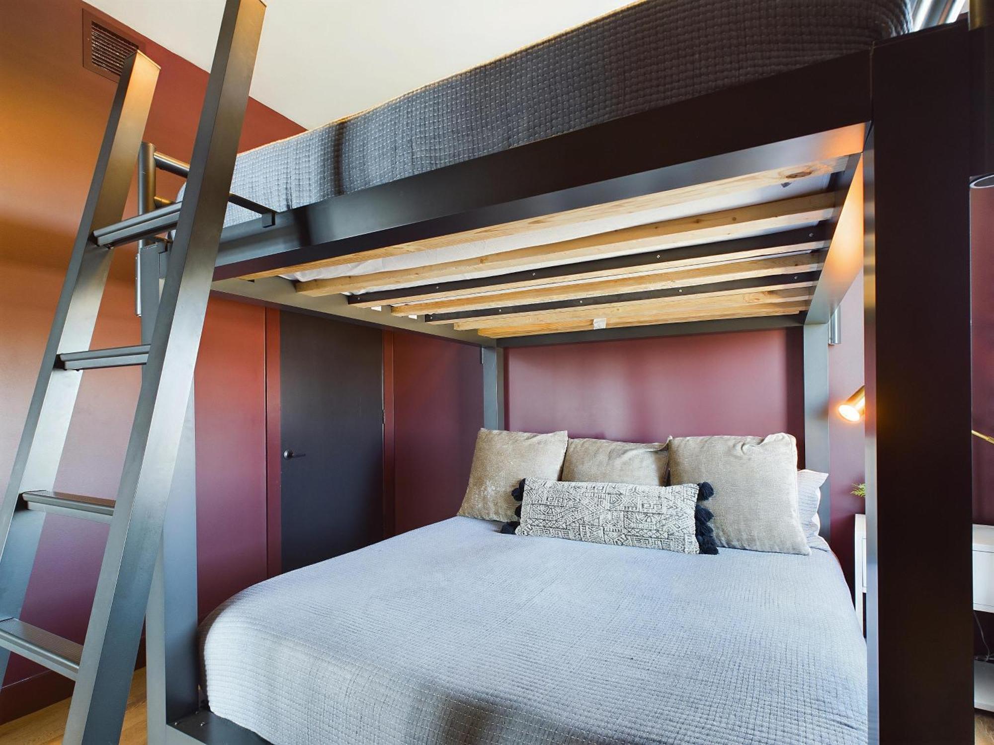 Foxy Skies - Private Rooftop - 5 Mins To Broadway Holiday home