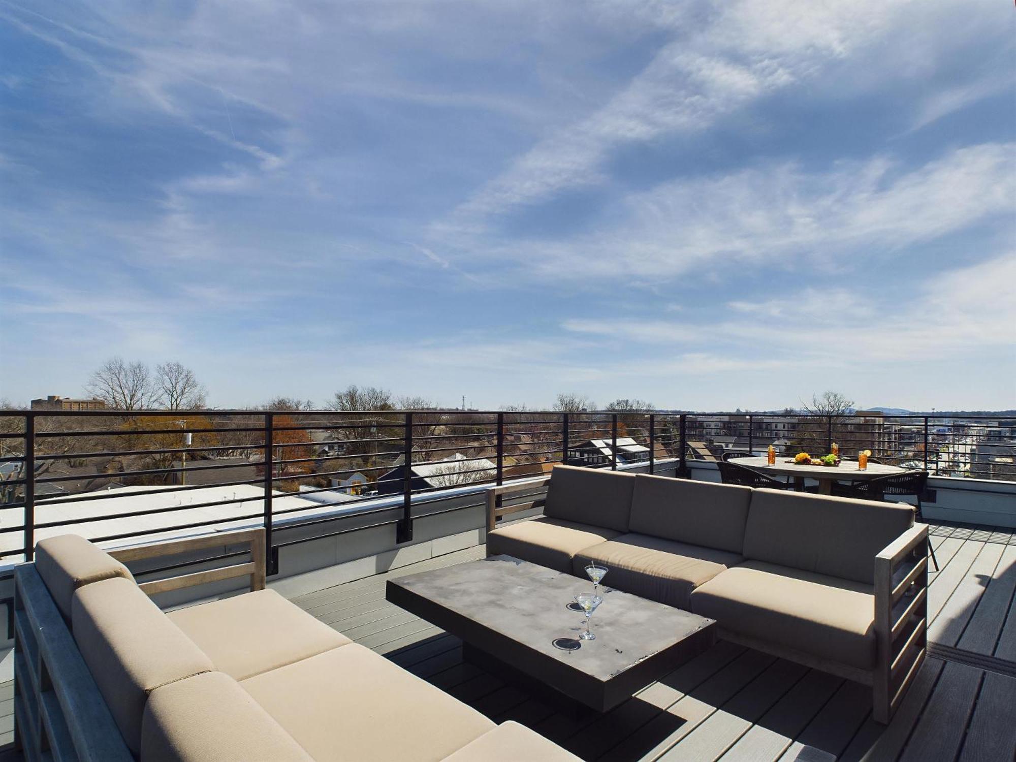 Holiday home Foxy Skies - Private Rooftop - 5 Mins To Broadway Nashville