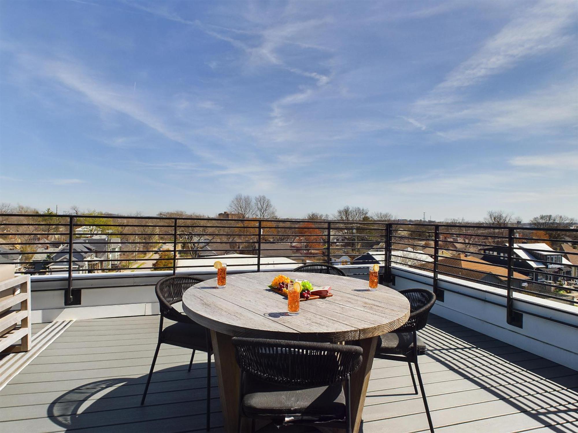 Foxy Skies - Private Rooftop - 5 Mins To Broadway * Nashville