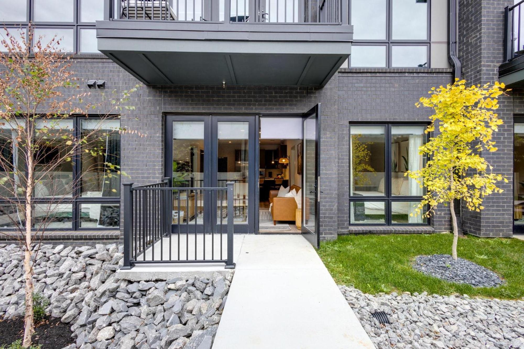 Tria - 3 - Odyssey * Nashville