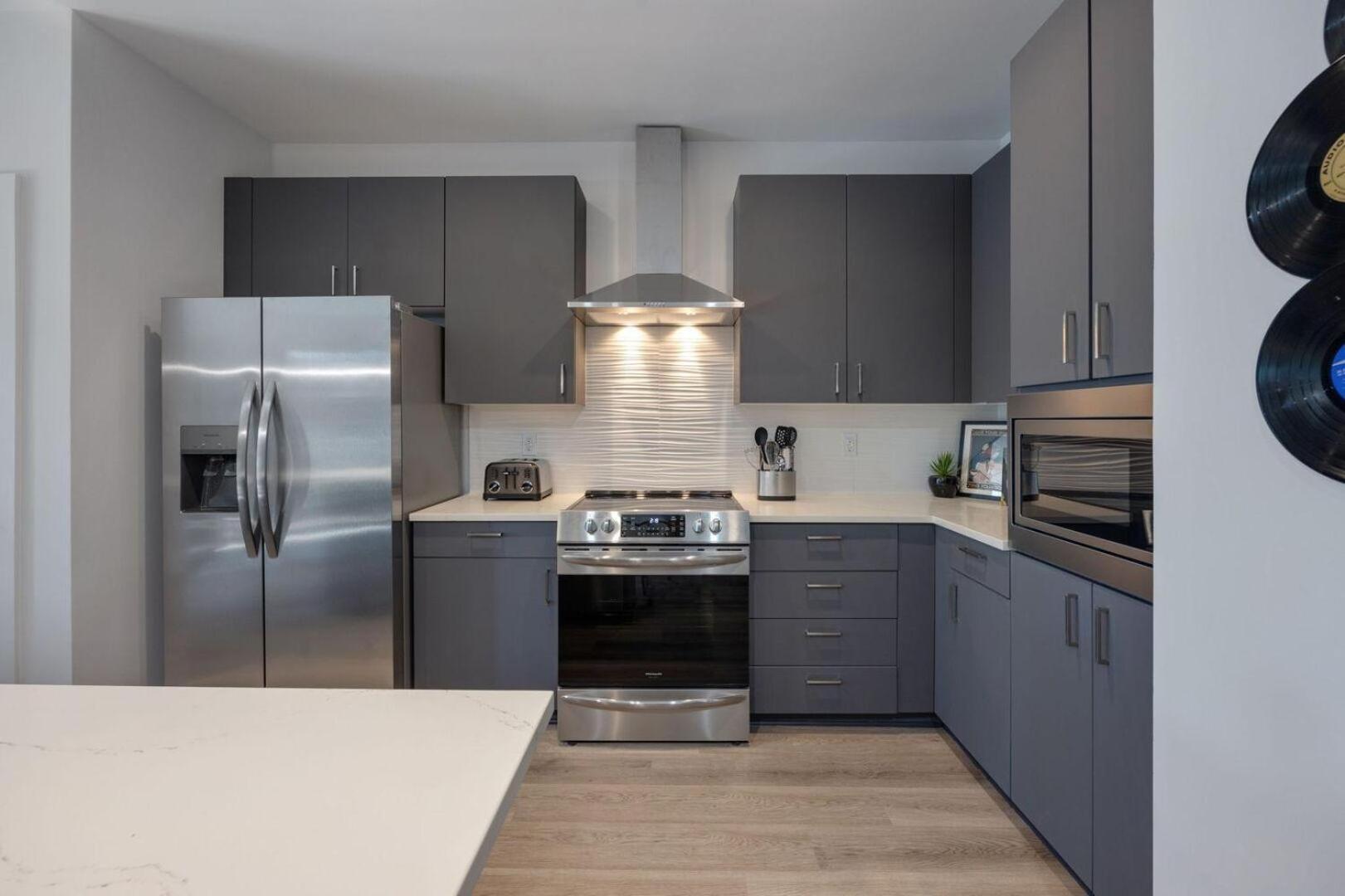 Holiday home Riffs - 2 Unit Odyssey Combo - Heart Of Midtown