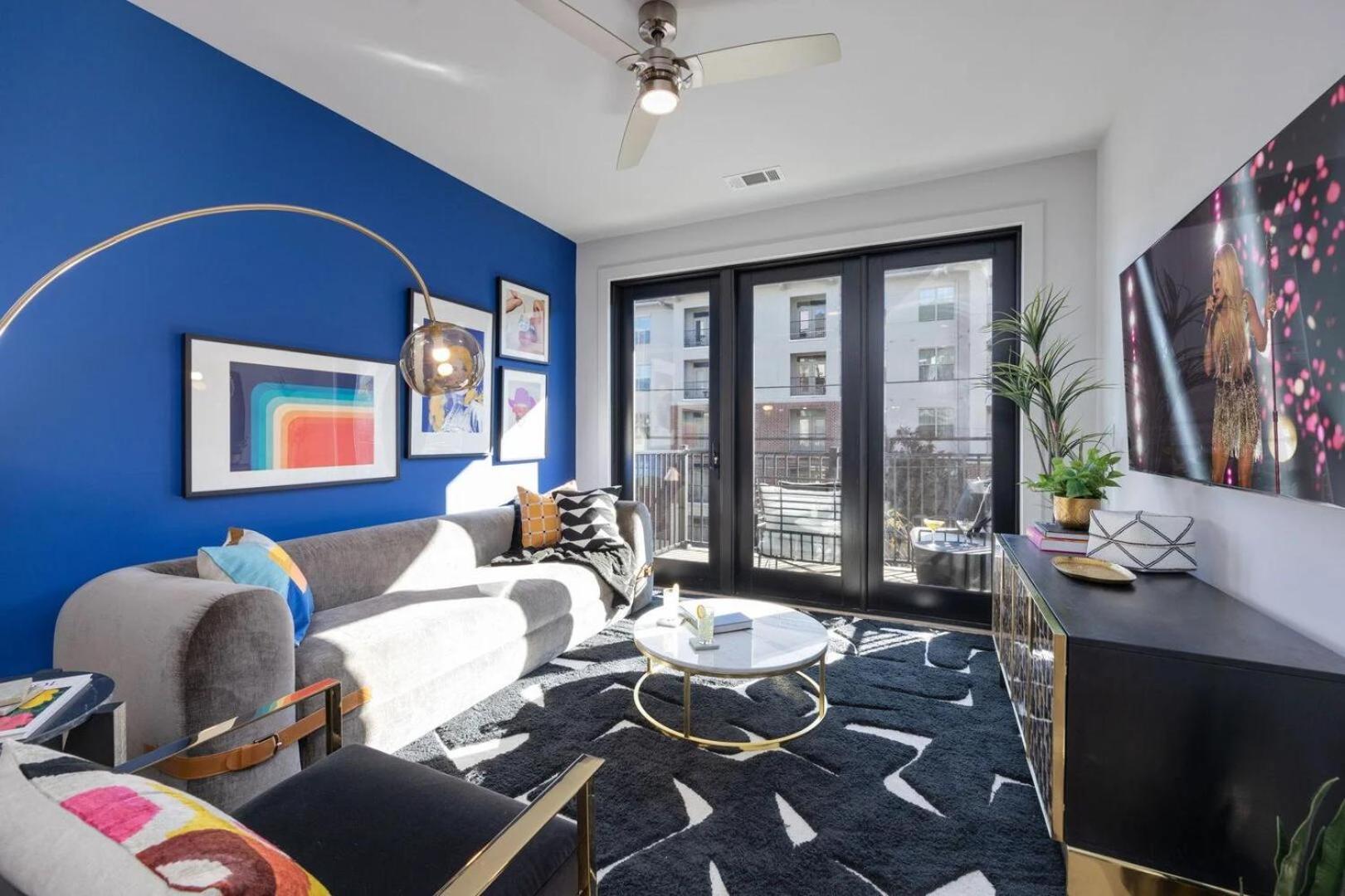 Riffs - 2 Unit Odyssey Combo - Heart Of Midtown Holiday home