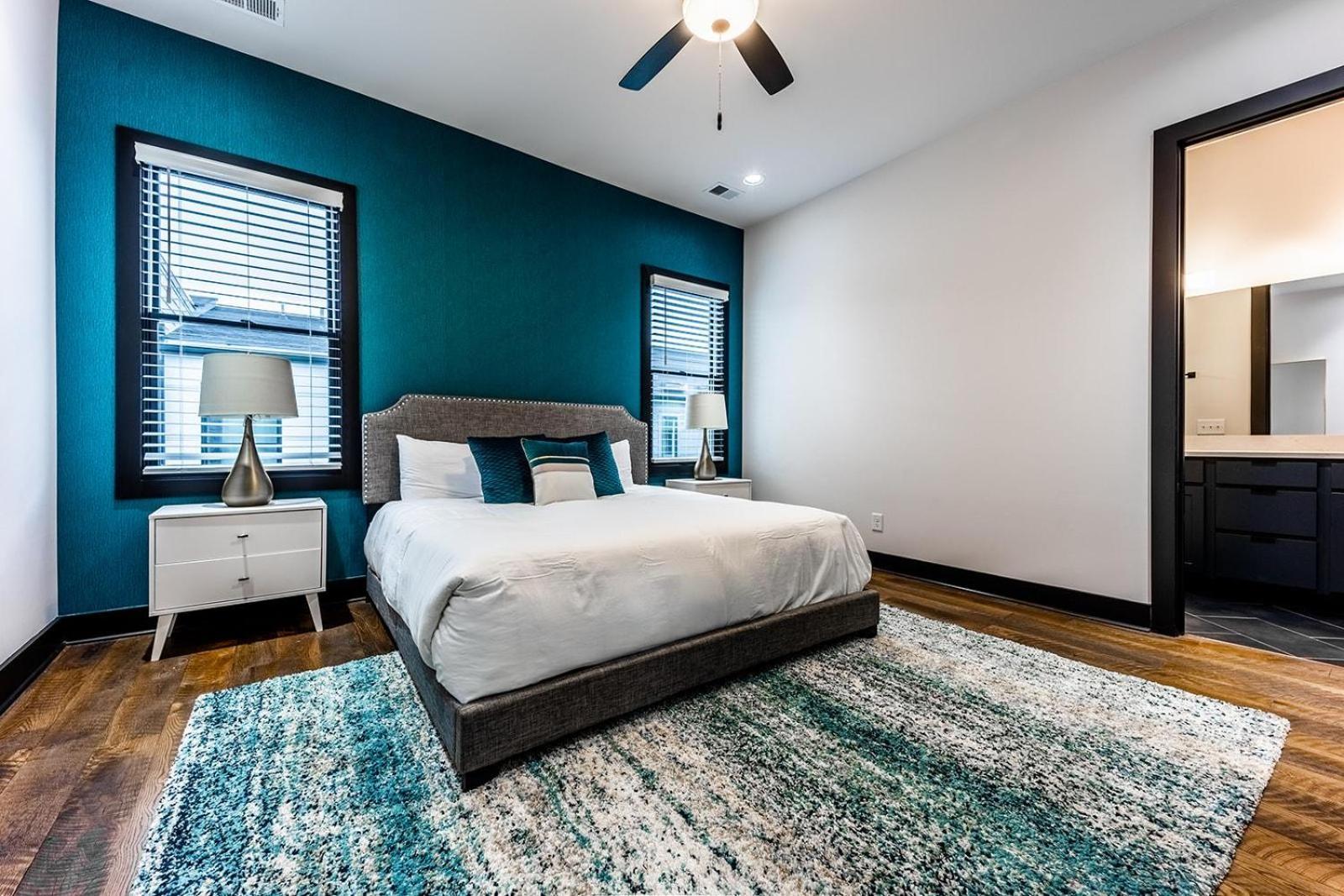 Holiday home 3 Designer Gulch Homes - Rooftop Hot Tub - Sleeps 36