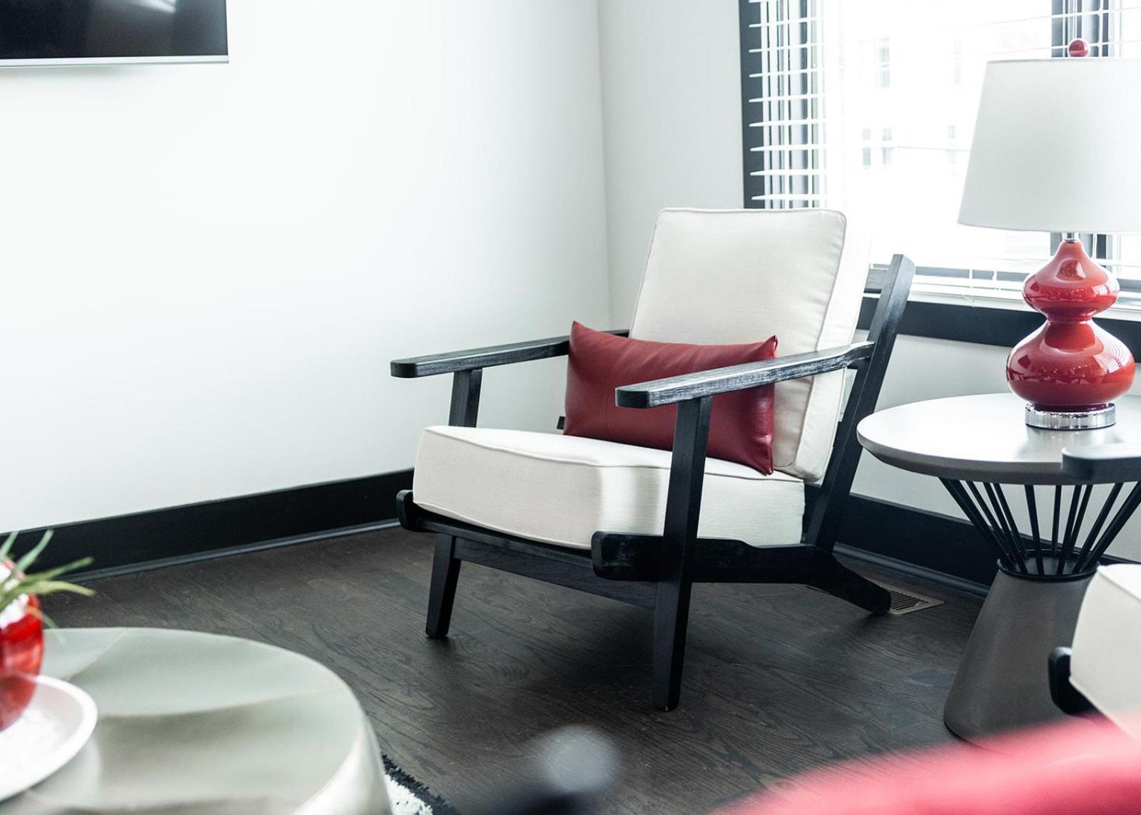 3 Designer Gulch Homes - Rooftop Hot Tub - Sleeps 36 *