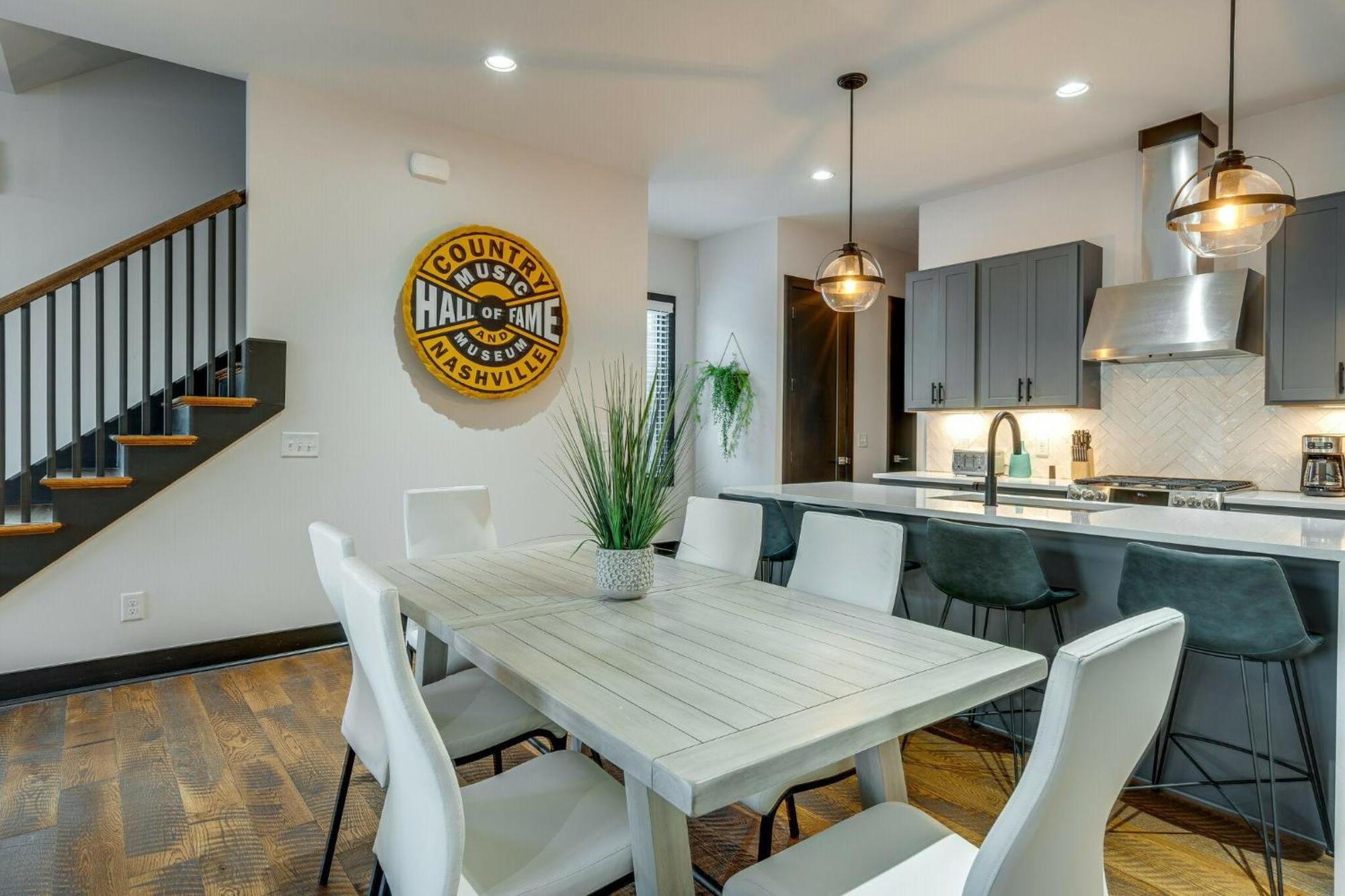 3 Designer Gulch Homes - Rooftop Hot Tub - Sleeps 36