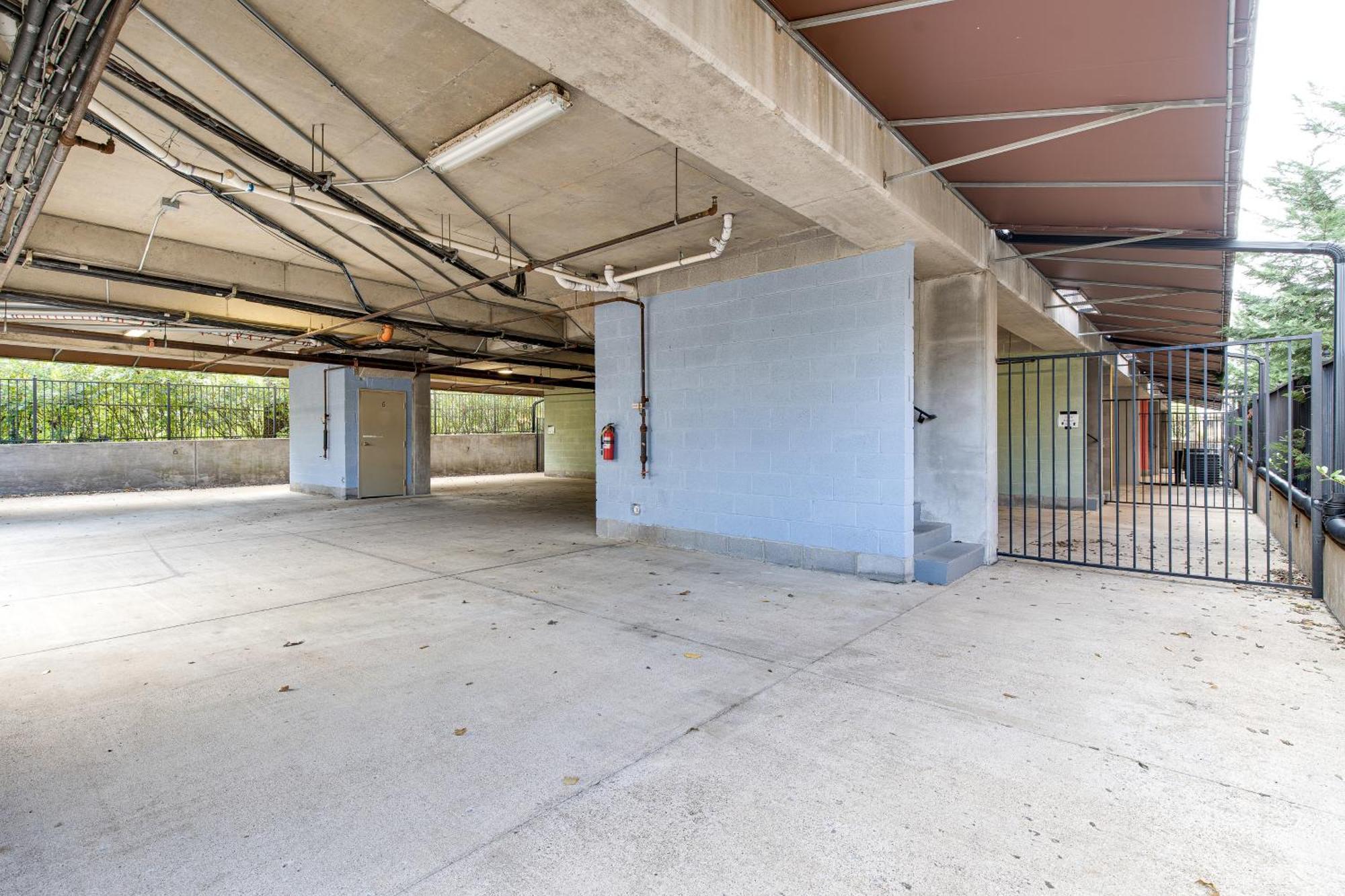 Lipstick & Boots 10 Min To Broadway, Music Row, Fun Apartment *