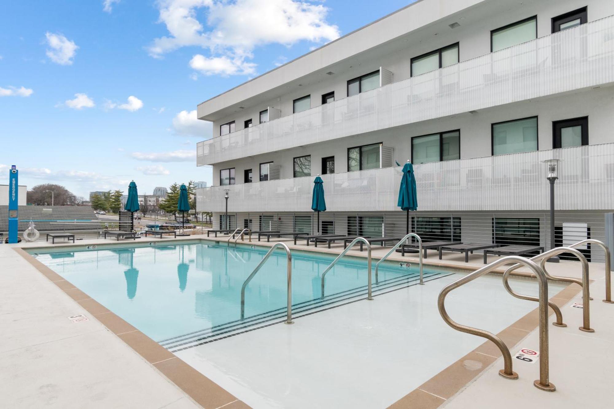 Modern, Music Row, Central, Pool, Gym Nashville