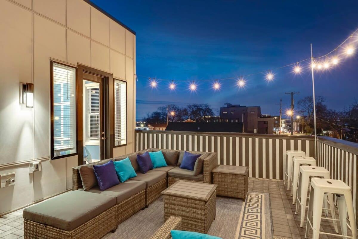 New Luxe 4br 12 Beds - Roofdeck Views - Chefs Kitchen *