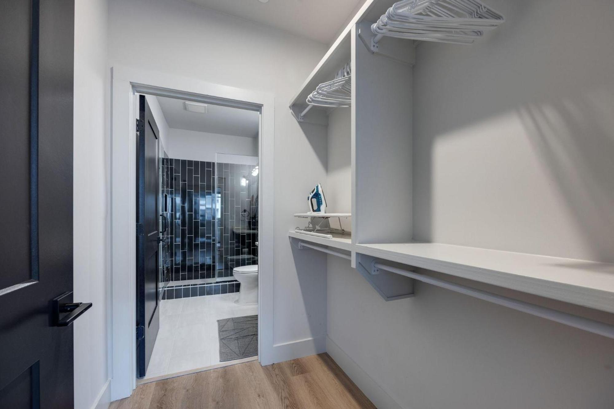Titan - Odyssey - Heart Of Midtown Holiday home *
