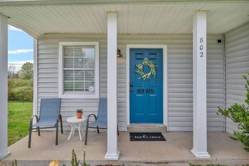 East Nash Local Dining Bars - Sleeps 6