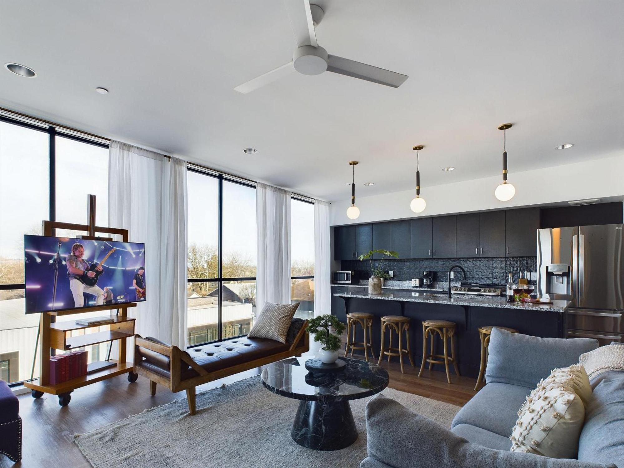 Foxy - 4 View Homes - 12 South