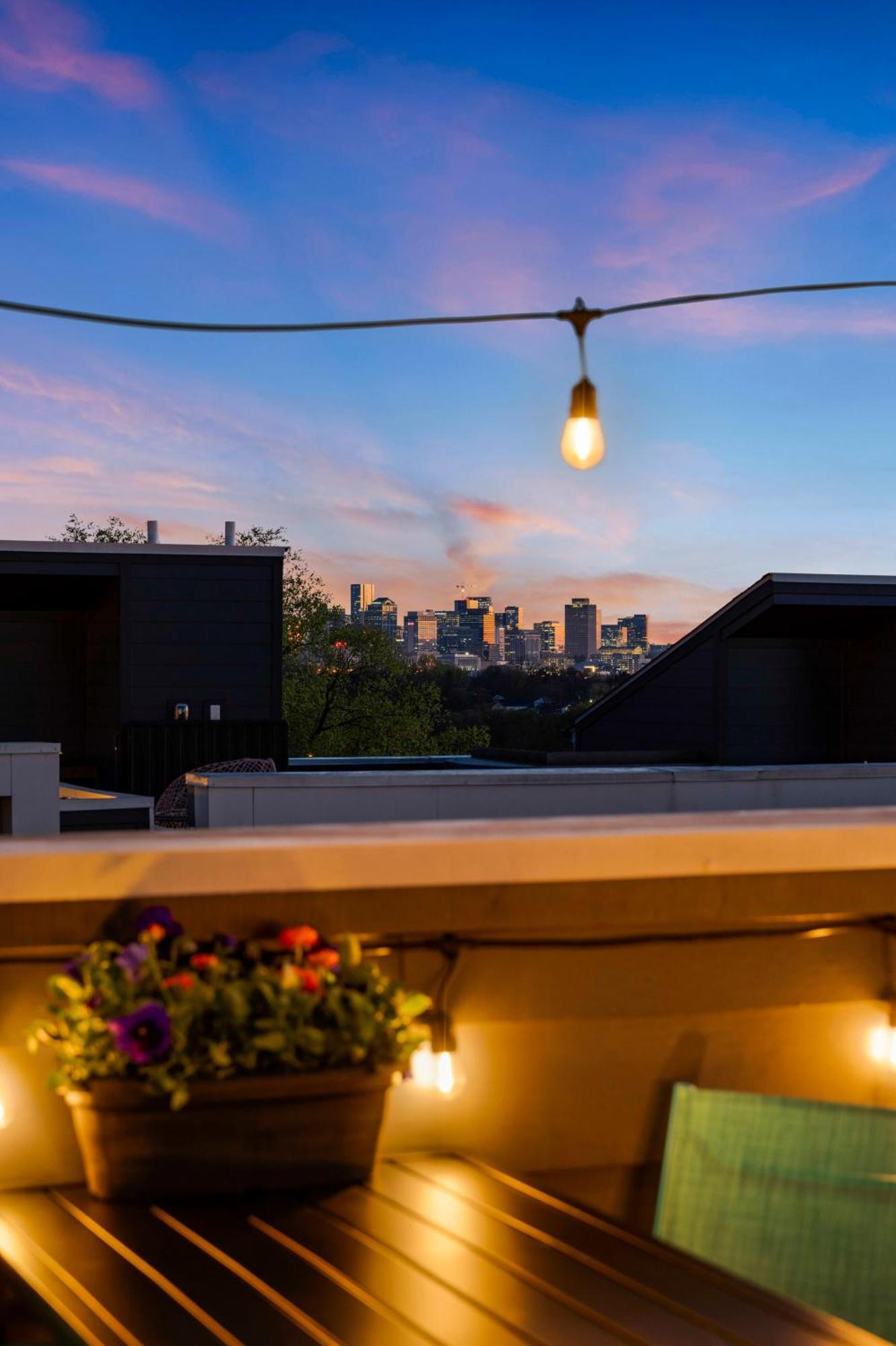 Dolly Partyon - Downtown Views - Rooftop - Groups * Nashville