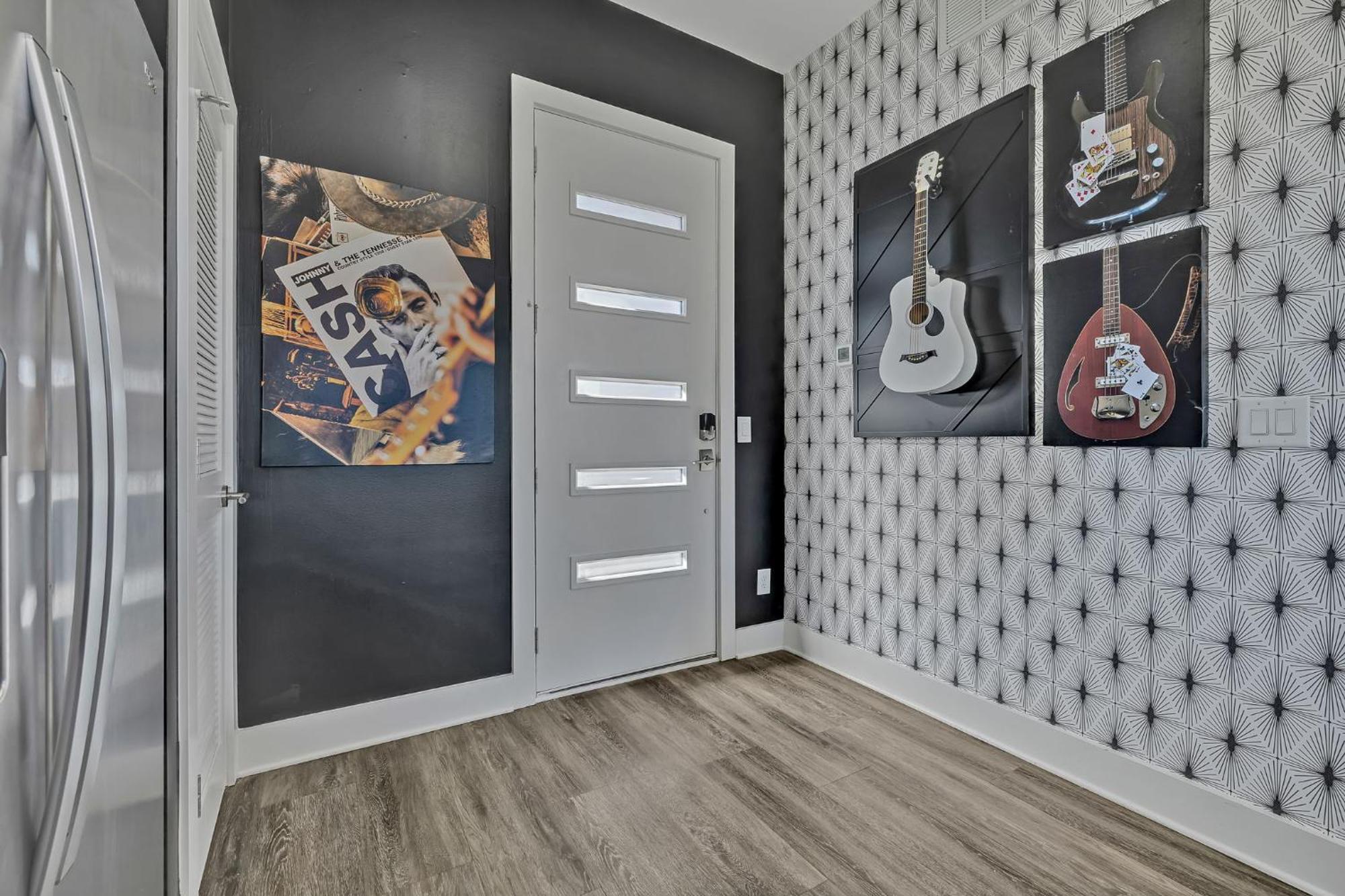 The Outlaw In Downtown By Nautical Holiday home