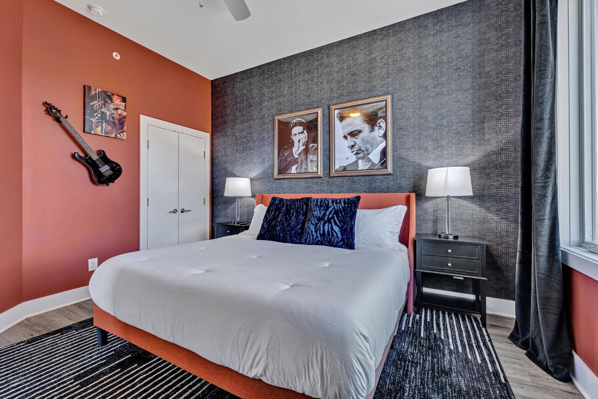 The Outlaw In Downtown By Nautical Holiday home