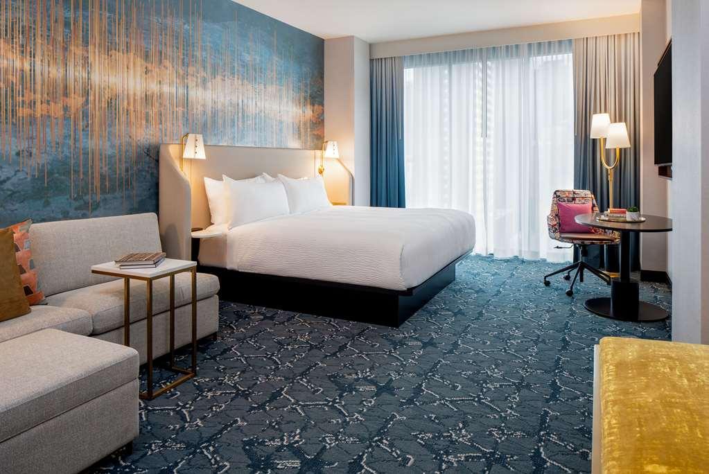 Tempo By Hilton Downtown Nashville