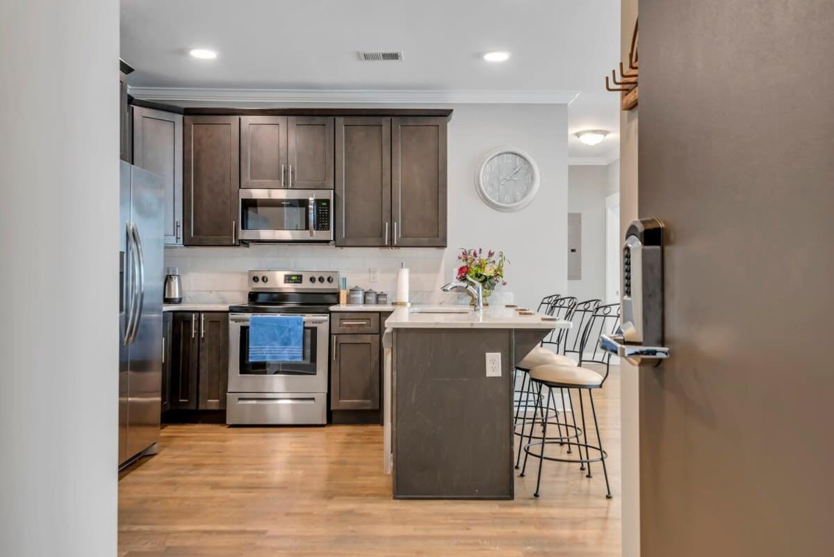 Modern Nations - Walkable - 5 Mi Downtown * Nashville