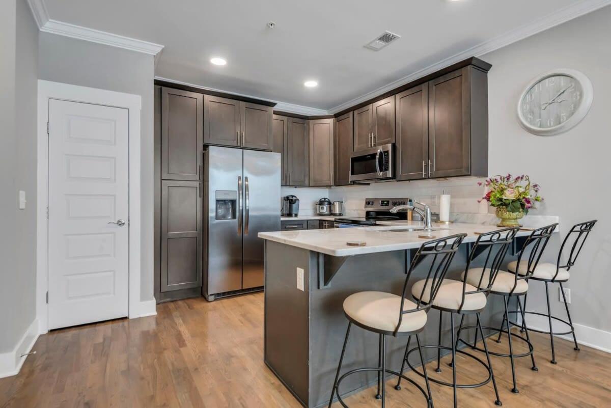 Holiday home Modern Nations - Walkable - 5 Mi Downtown *