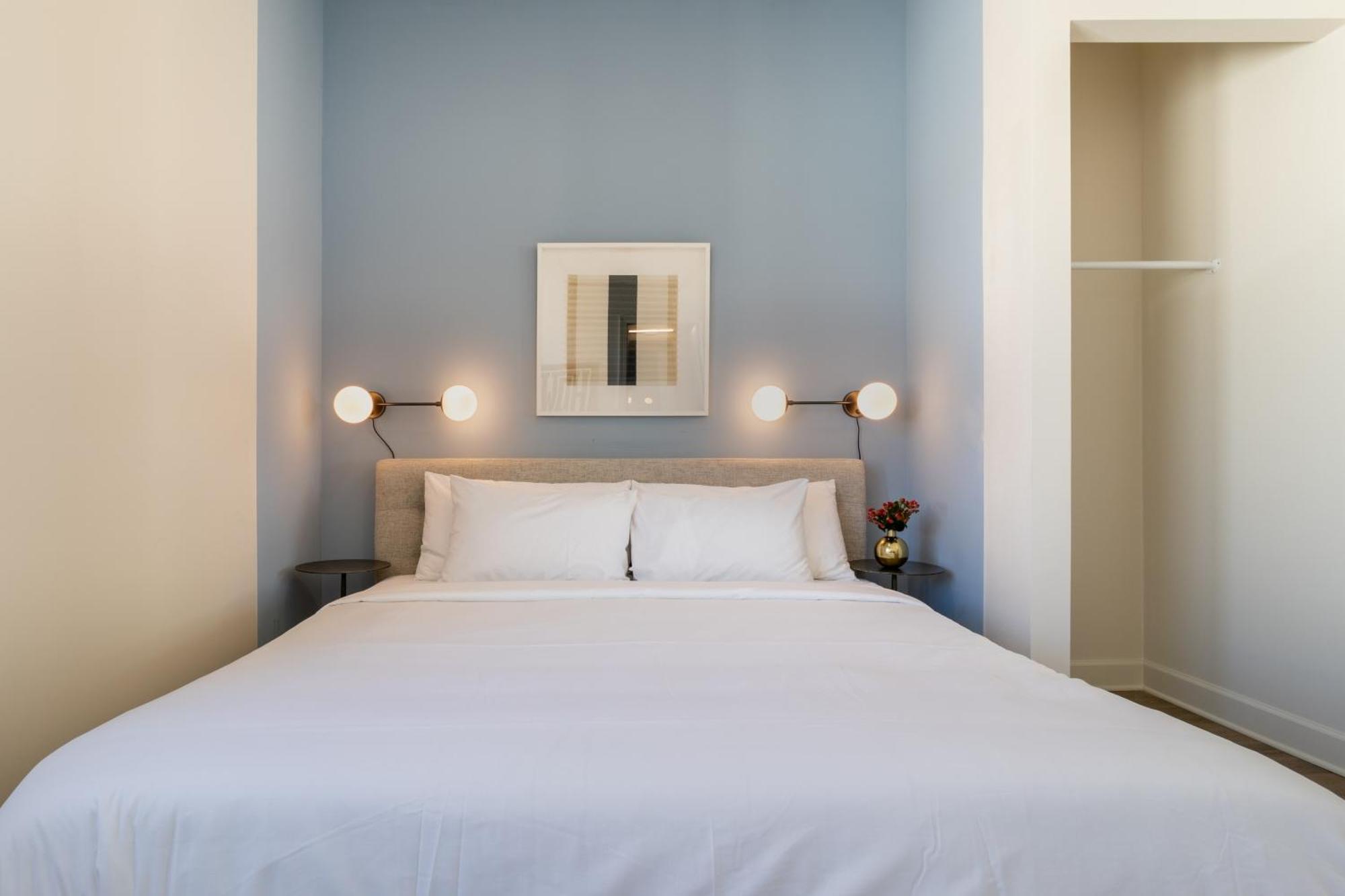 The Conway 5 Bedroom Buyout W Deck In Music City Holiday home