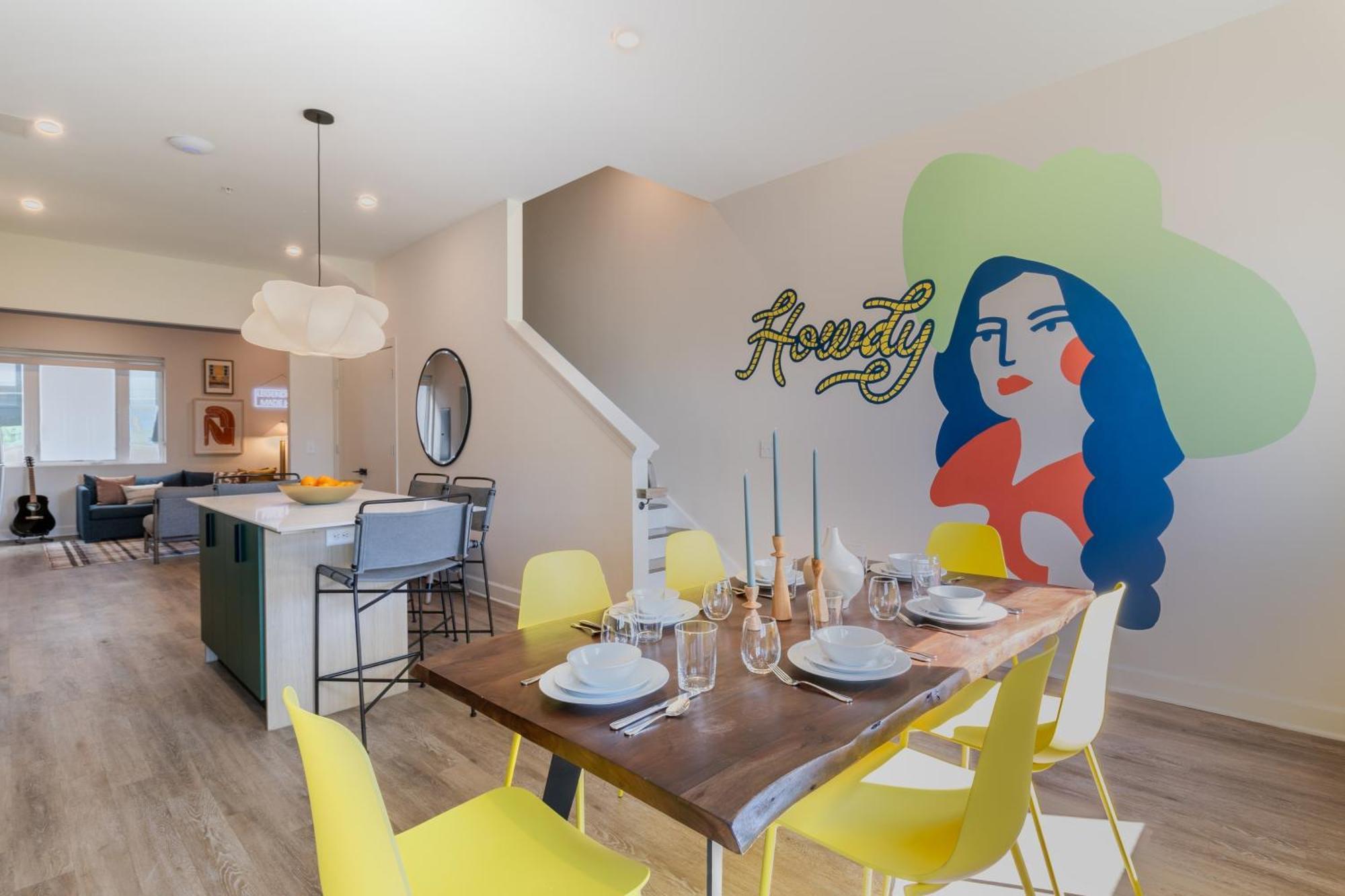 Holiday home The Conway 5 Bedroom Buyout W Deck In Music City