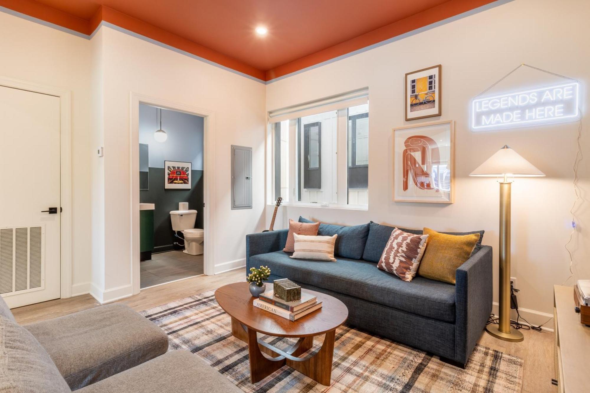 The Conway 5 Bedroom Buyout W Deck In Music City *