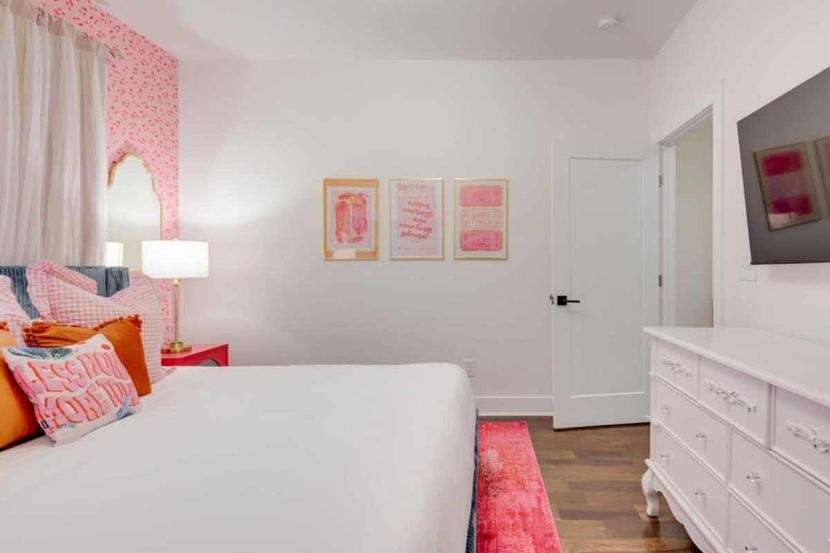 Holiday home Butterfly Bnb~modern Luxury~giant Rooftop~9min Dt *