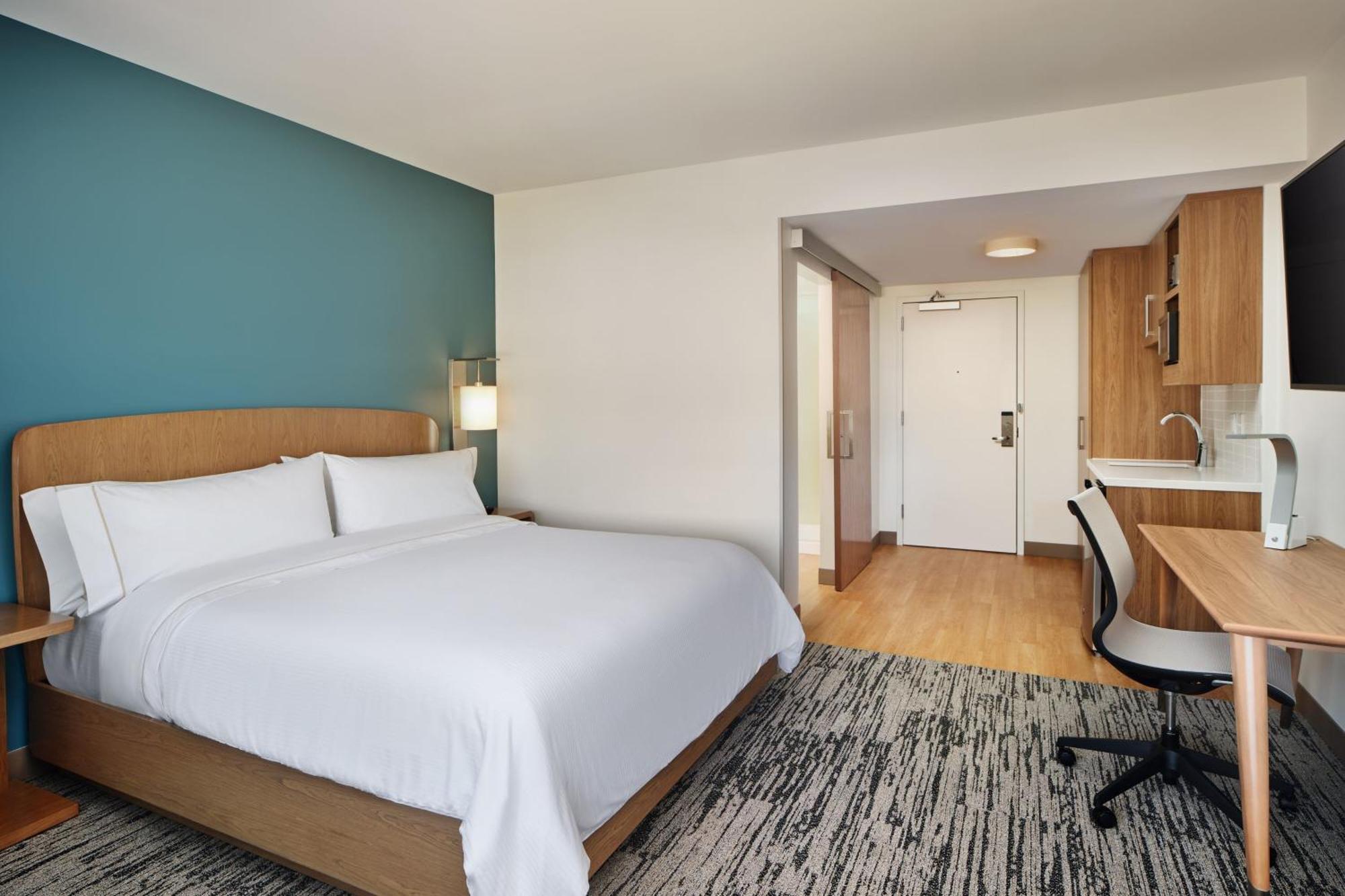 Element Vanderbilt West End Hotel