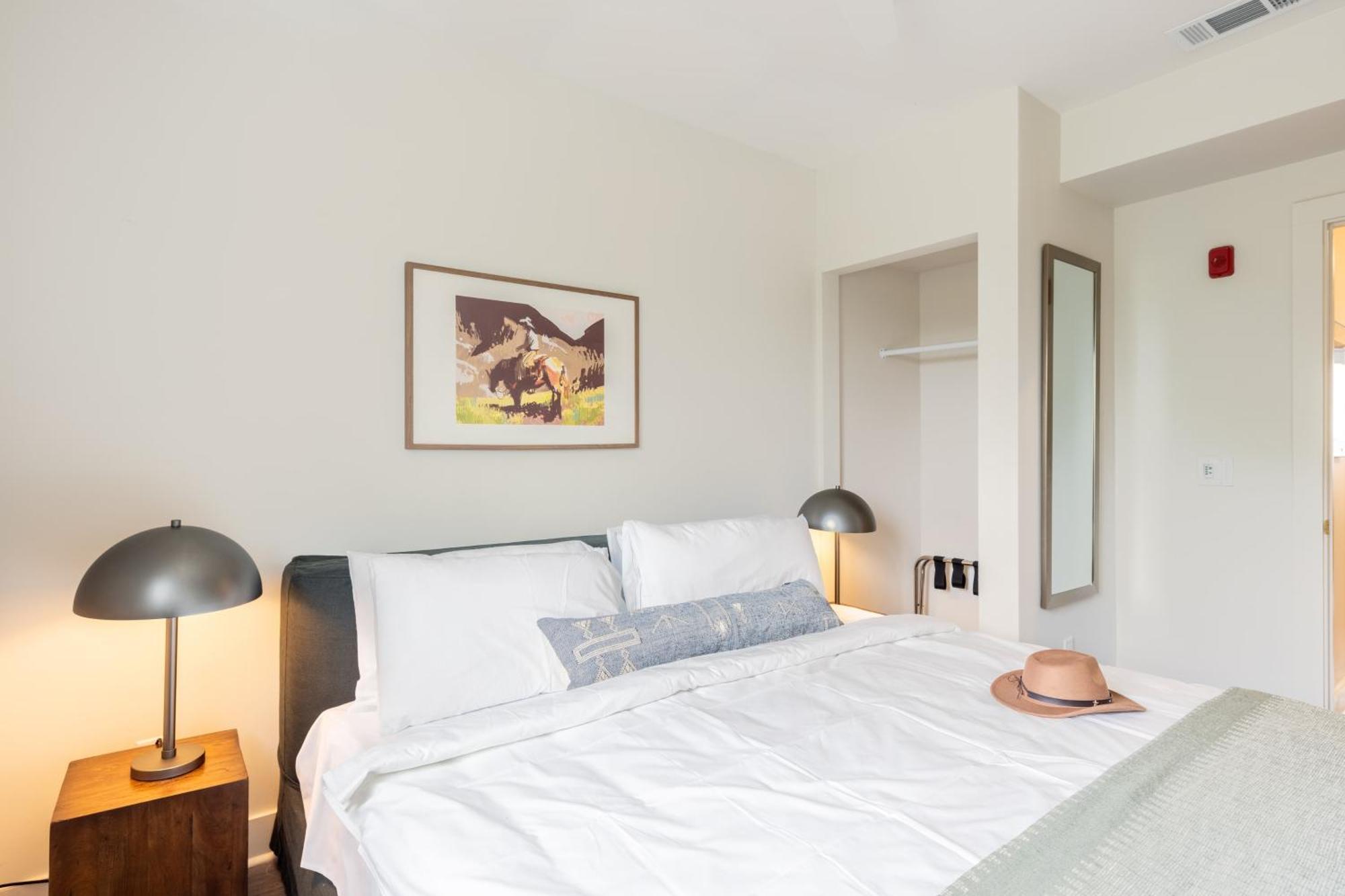 Outrider 1014 By Avantstay Private Balcony Minutes To Broadway Downtown