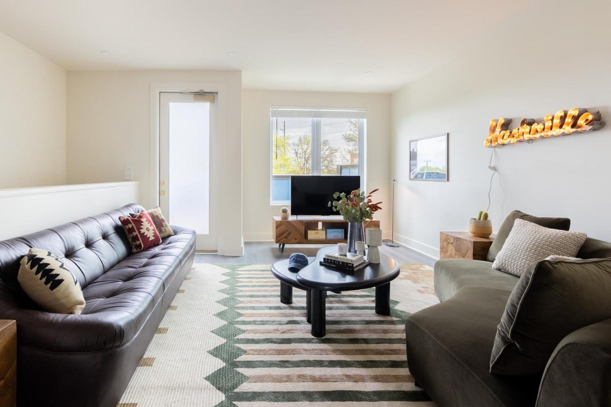 Outrider 1014 By Avantstay Private Balcony Minutes To Broadway Downtown * Nashville