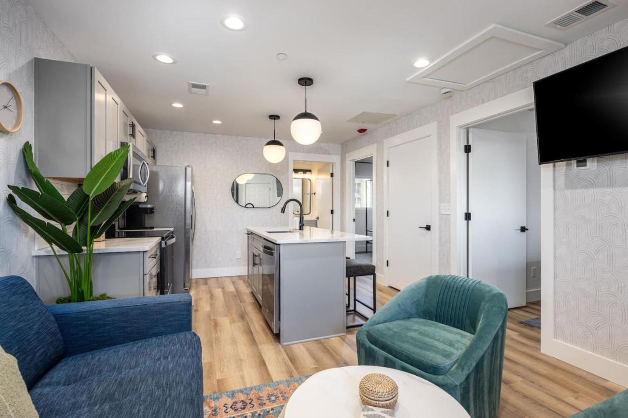 Tranquil 3 Beds 2 Bedroom - Walk To Grocery, Restaurants Nashville