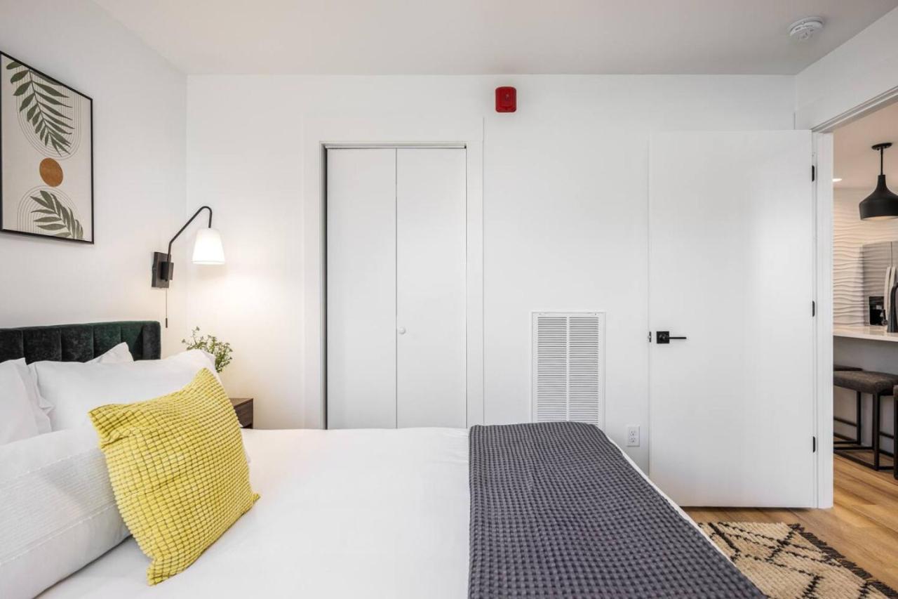 Apartment Bright With 3 Beds 2 Bedrooms Walk To Grocery *