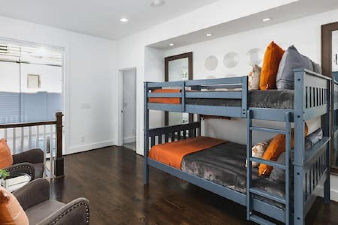 Belmont Retreat Walk To Restaurants, Coffee, 12 South *