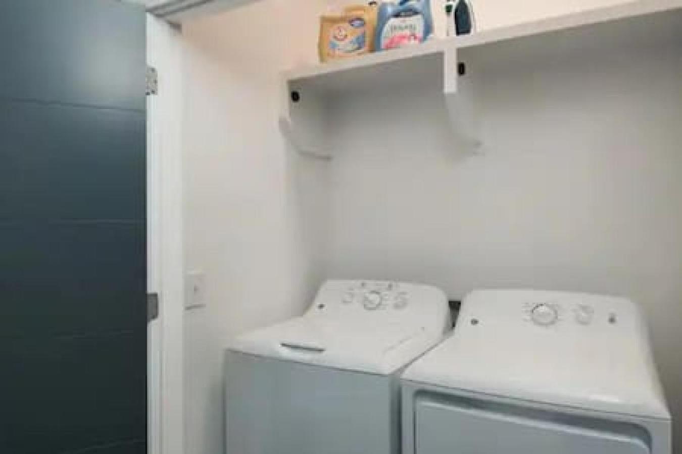 In The Heart Of 12 South & Belmont, 3 Miles To Downtown