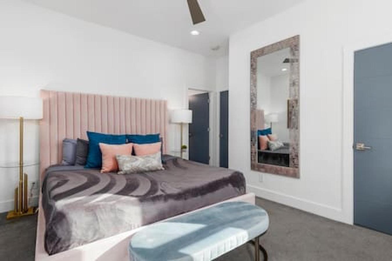 Holiday home In The Heart Of 12 South & Belmont, 3 Miles To Downtown Nashville