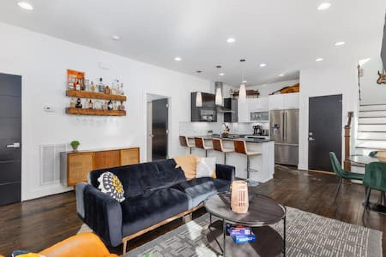 In The Heart Of 12 South & Belmont, 3 Miles To Downtown Holiday home