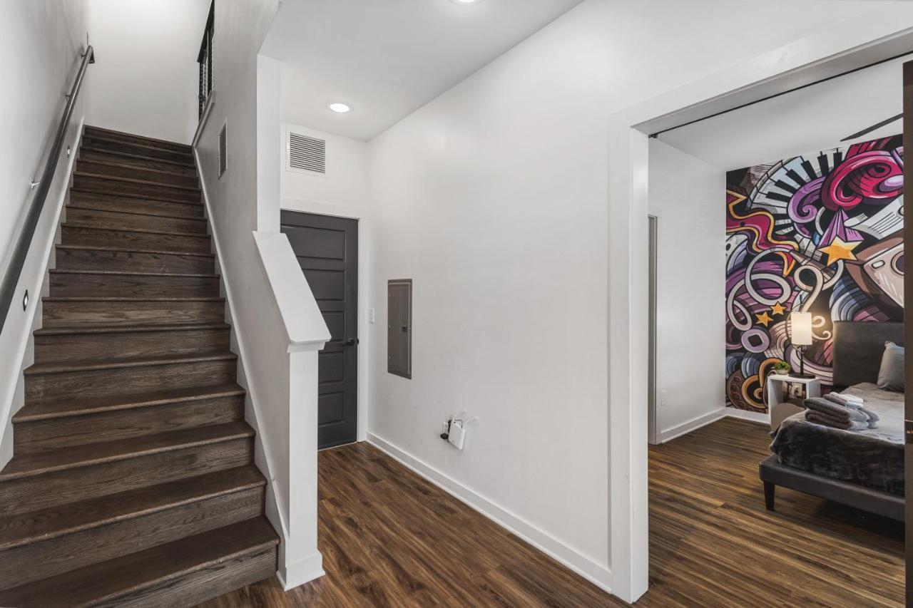 Holiday home Large Patio, Rooftop Deck And Garage, 3 Miles To Broadway Nashville