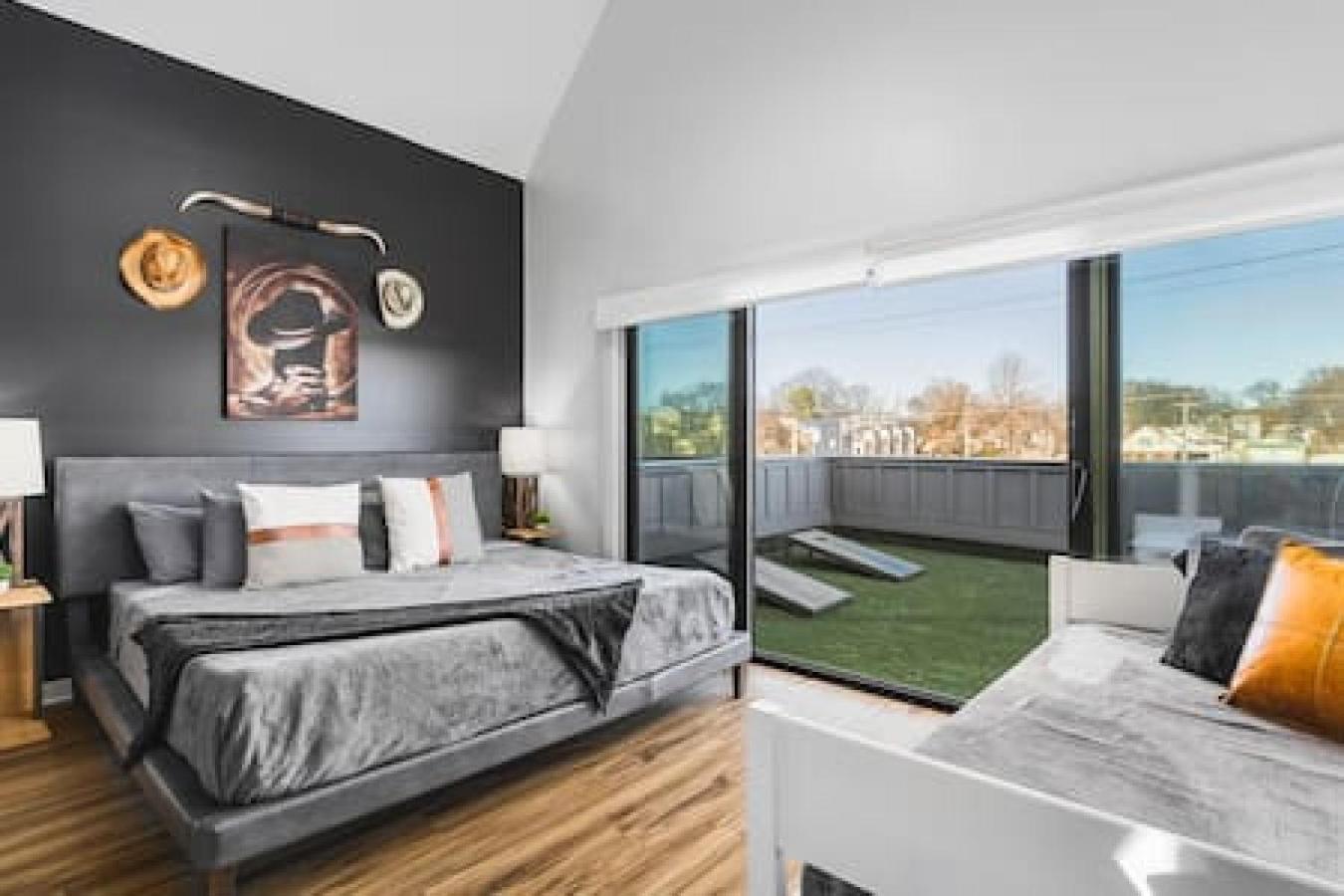 Large Patio, Rooftop Deck And Garage, 3 Miles To Broadway * Nashville