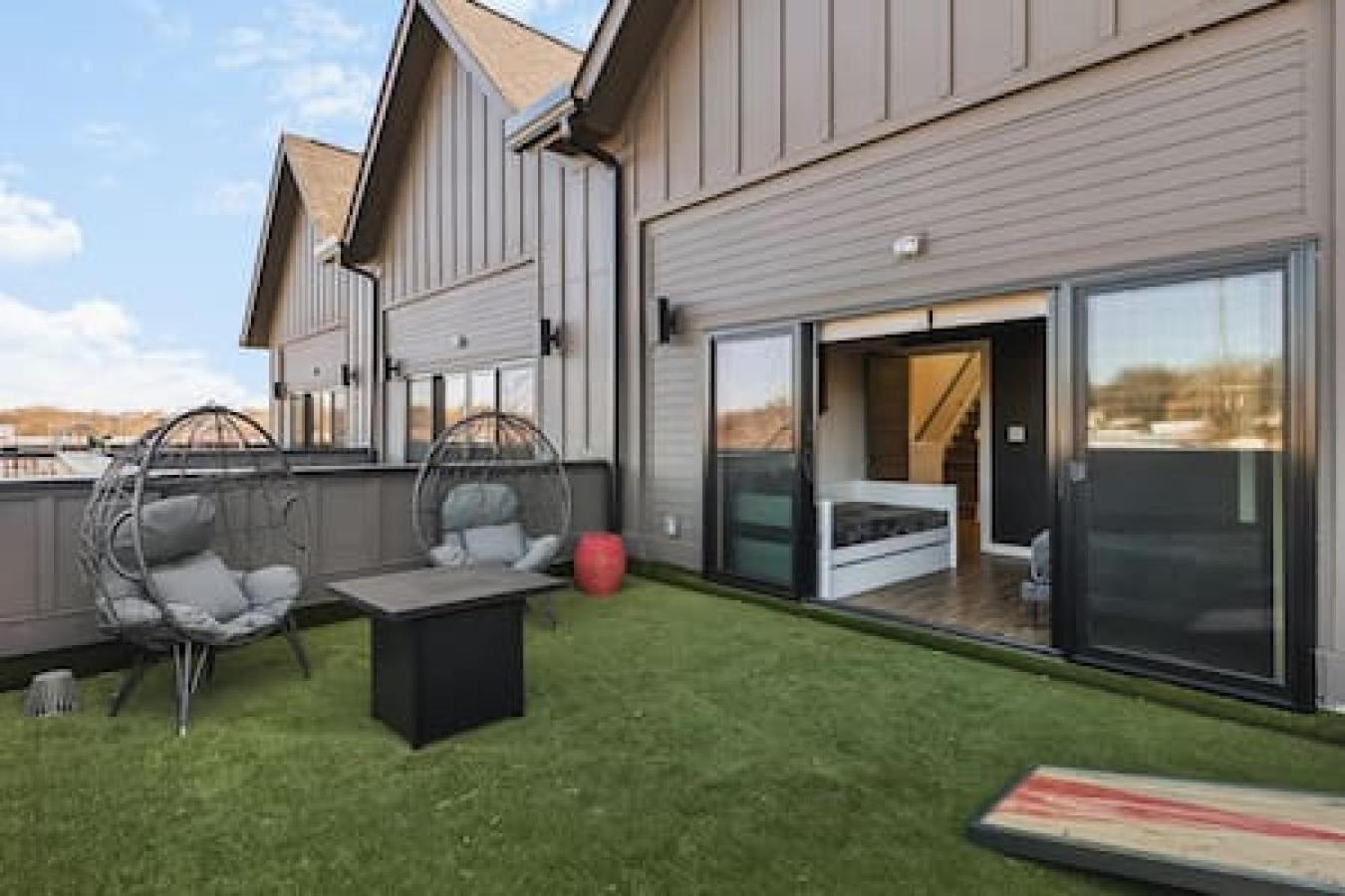 Large Patio, Rooftop Deck And Garage, 3 Miles To Broadway * Nashville