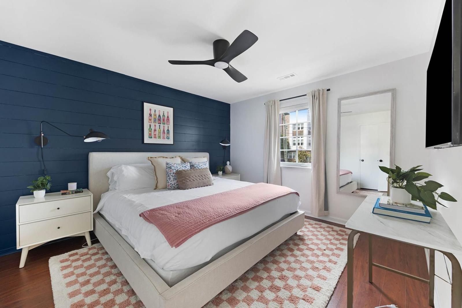 The White - 2 Bedroom - Heart Of