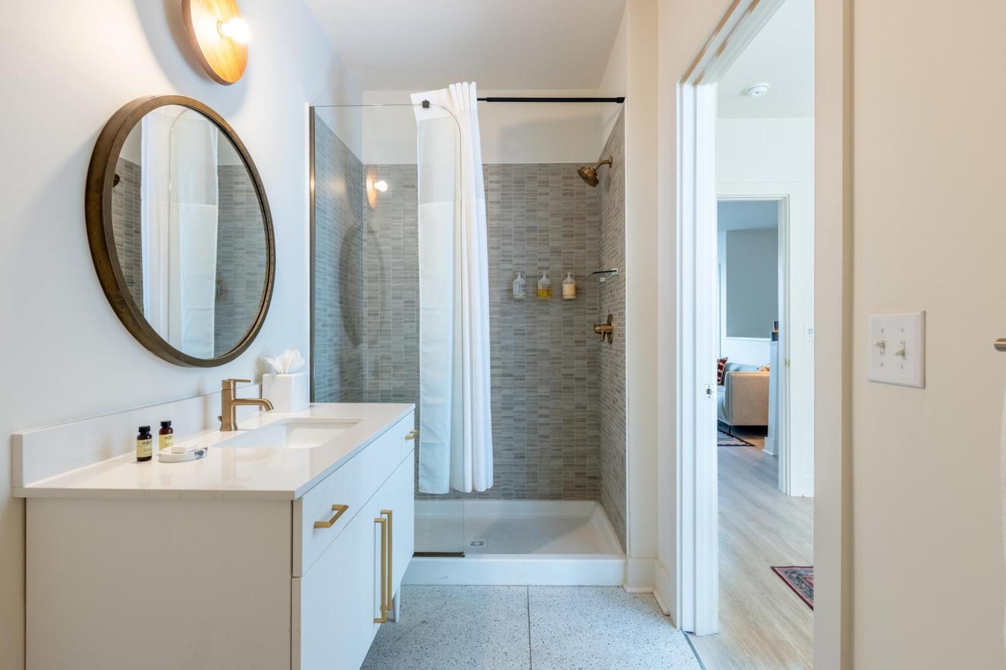 Outrider 102 By Avantstay Private Balcony Near Downtown 5mins To Broadway Nashville