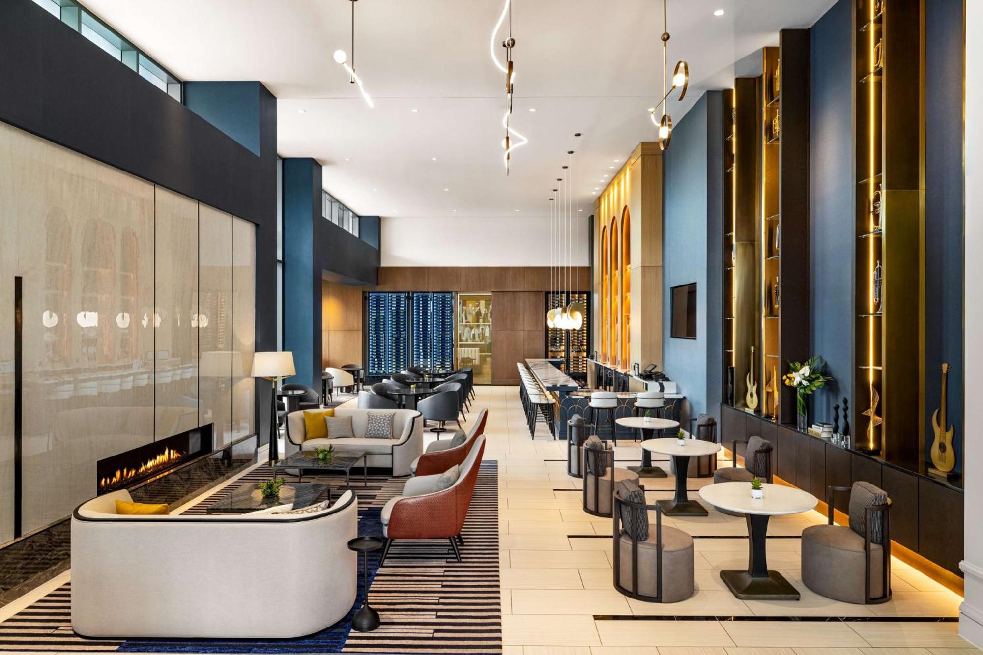 Hotel Hilton Bna Airport Terminal