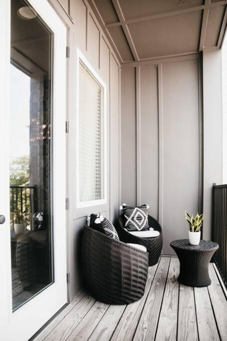 Balcony~gated Community~luxury~nashville Holiday home