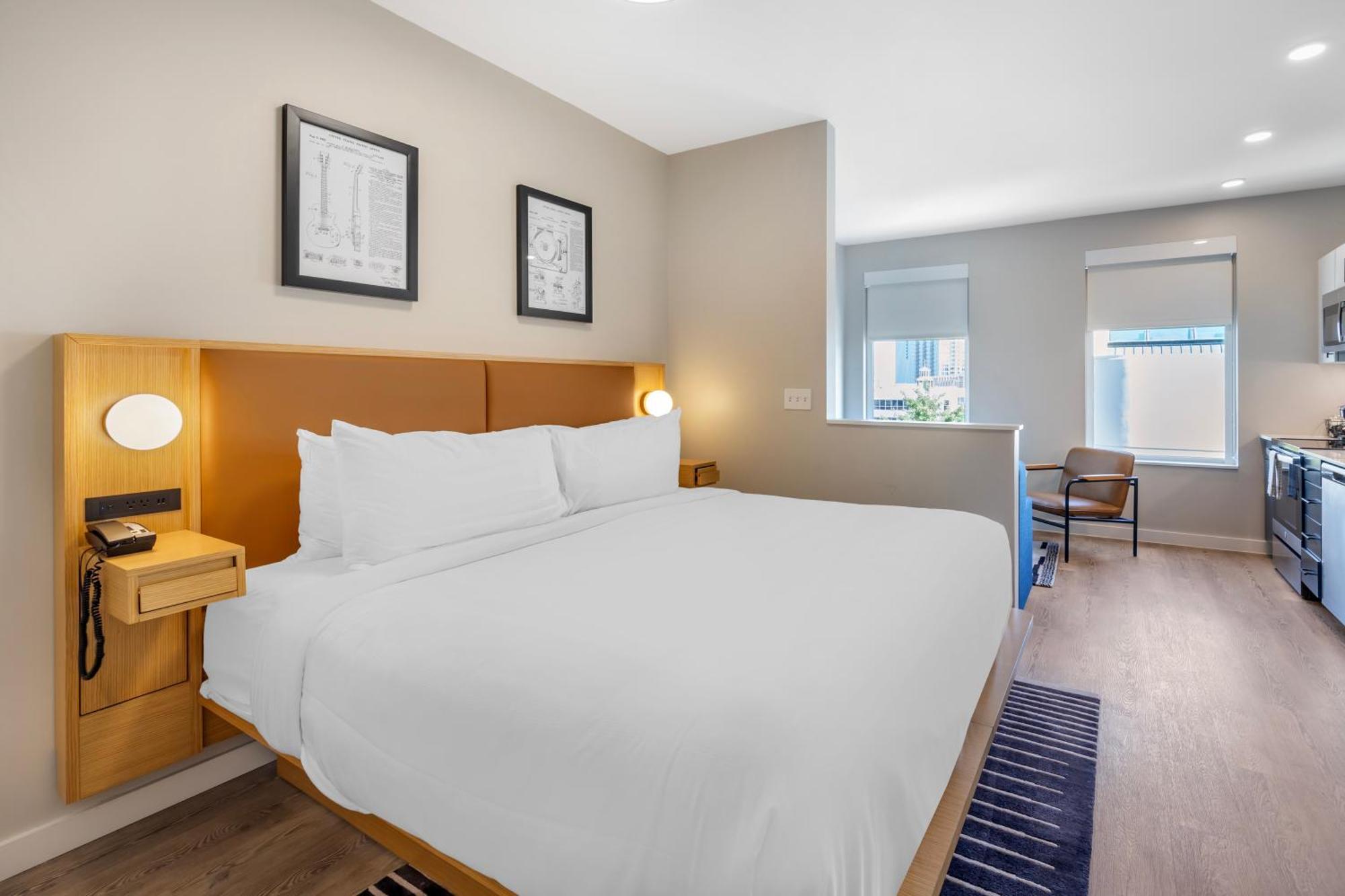 Motif Nashville's On Music Row 4*