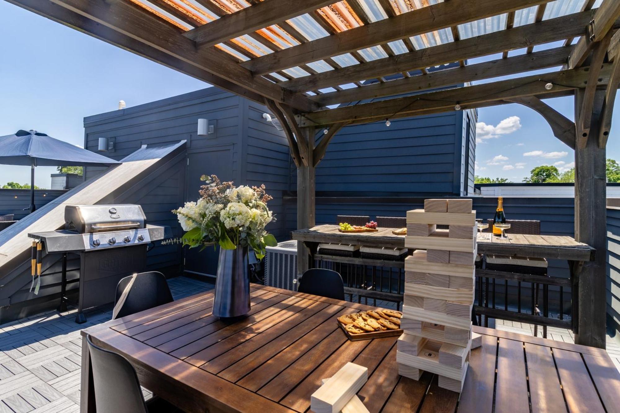 Holiday home Doralee By Avantstay Rooftop Mins From Downtown Dolly Parton Theme Nashville